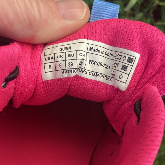 Vionic Guinn Bungee Lace Sneakers, size 8, NWOT - Picture 5 of 7